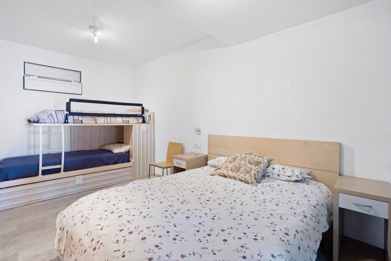 Appartement en première ligne de plage à Benalmádena — Chambre