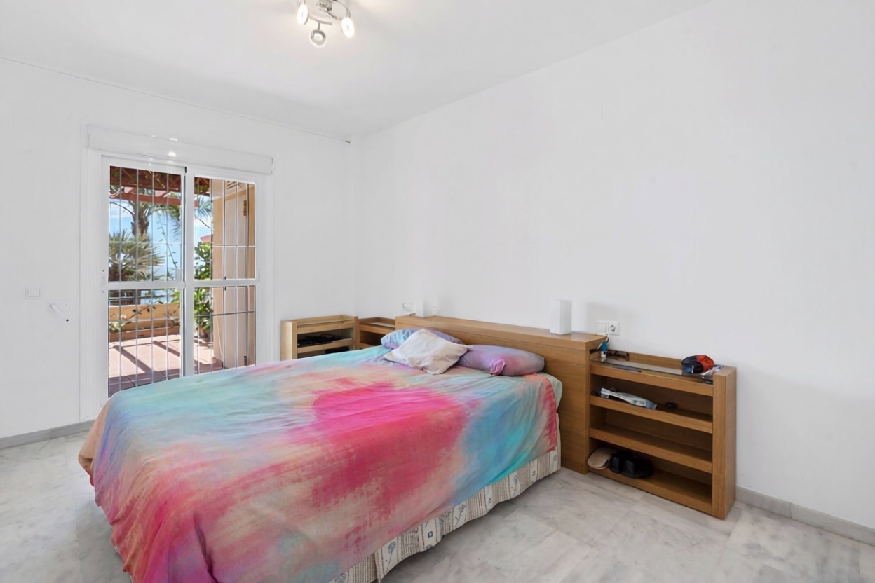 Appartement en première ligne de plage à Benalmádena — Chambre