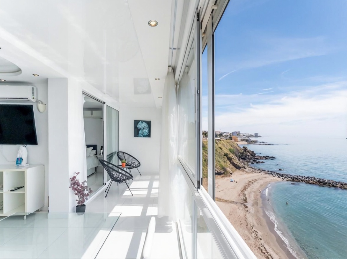 Appartement en attique en première ligne de mer à Benalmádena