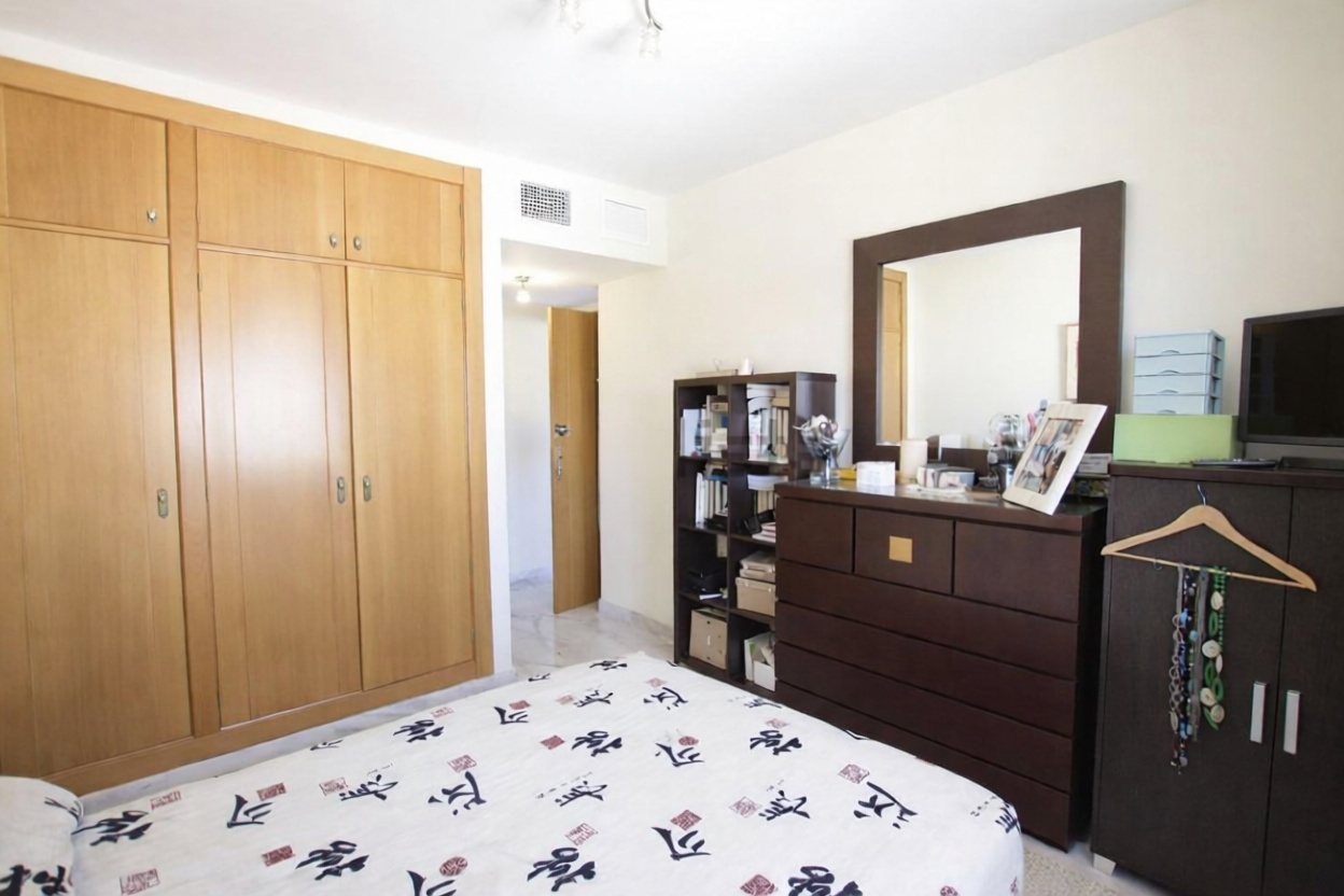 Duplex en première ligne de plage à Benalmádena — Chambre
