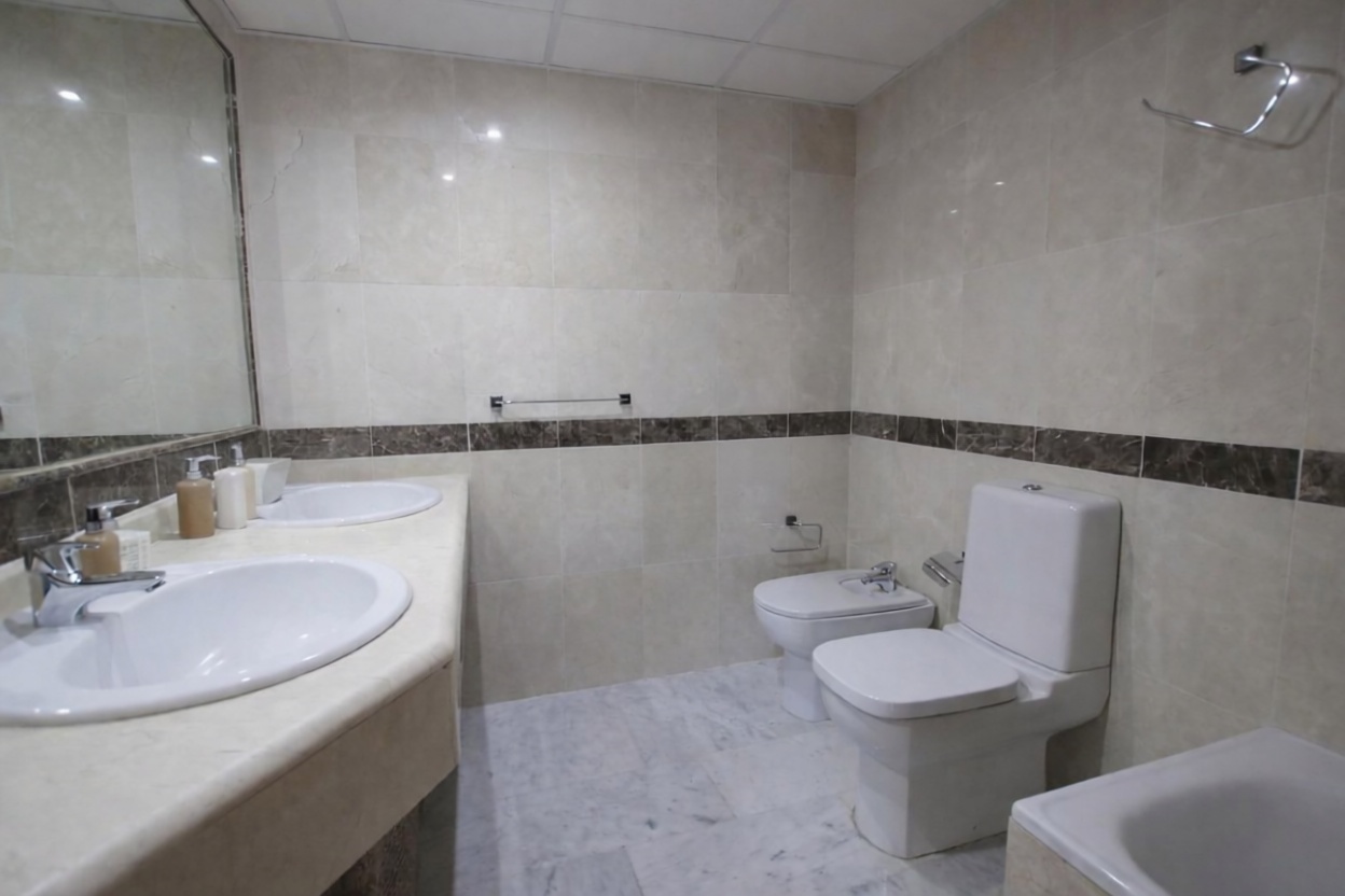 Duplex en première ligne de plage à Benalmádena — Sanitaires