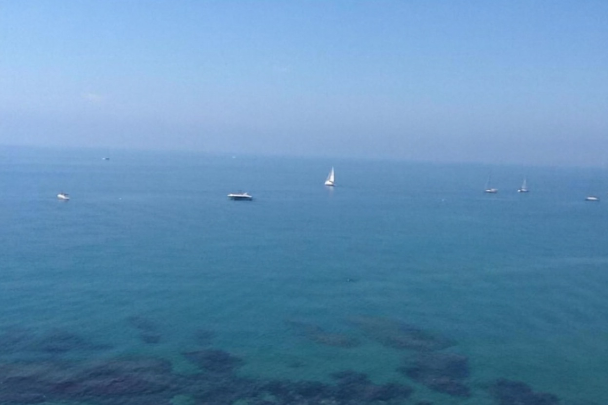 Beachfront flat in Benalmádena — Sea view