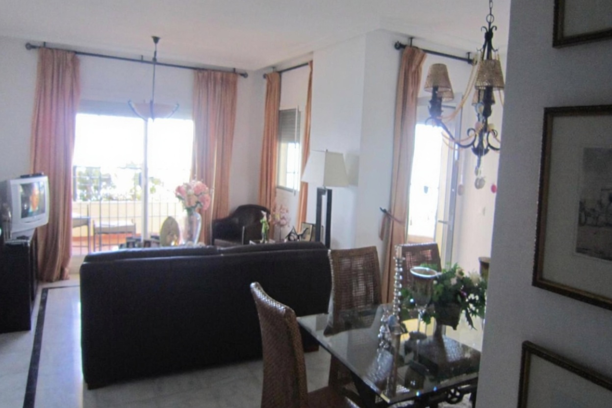 Beachfront flat in Benalmádena — Living room