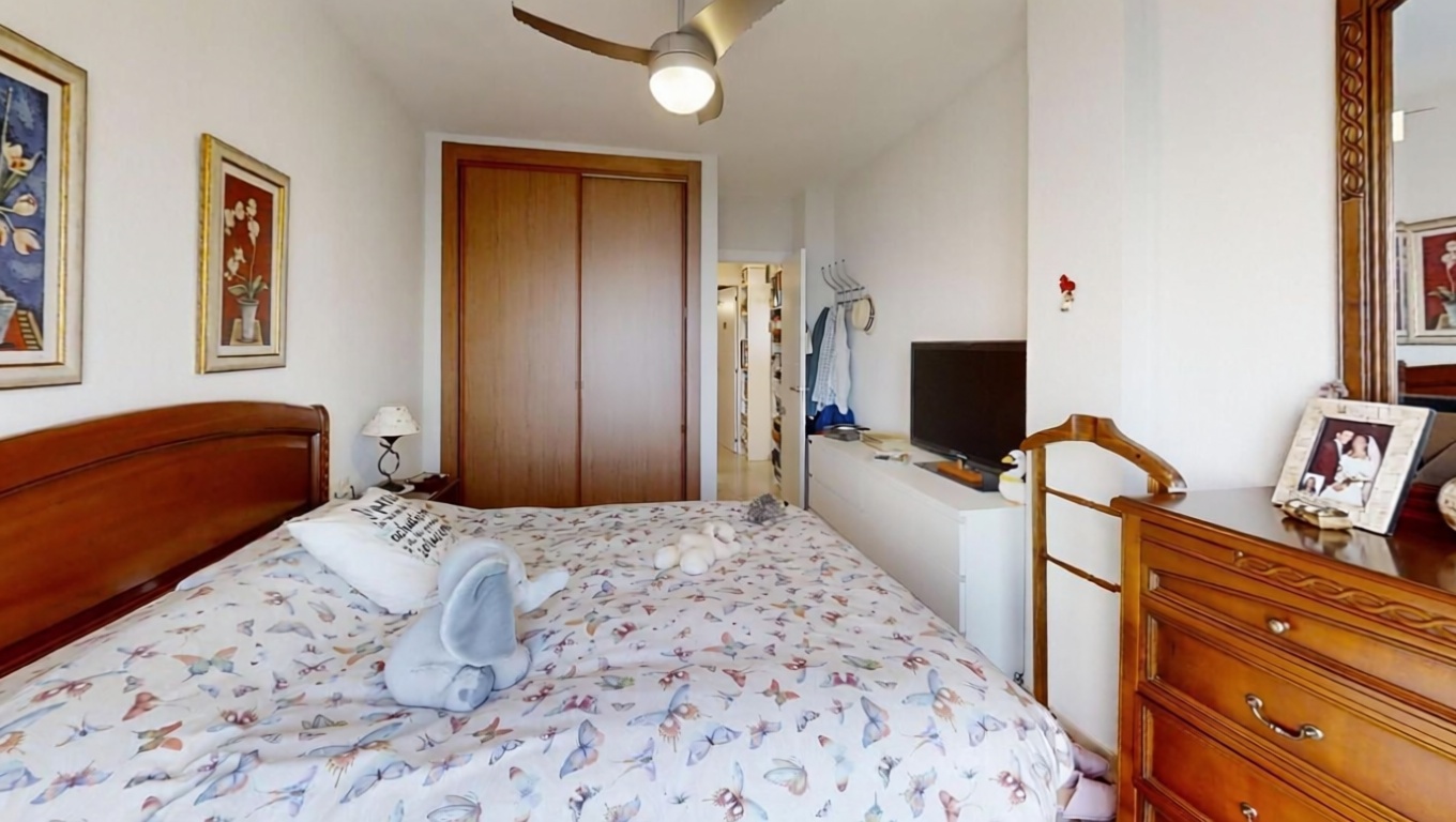 Beachfront flat in Benalmádena — Bedroom