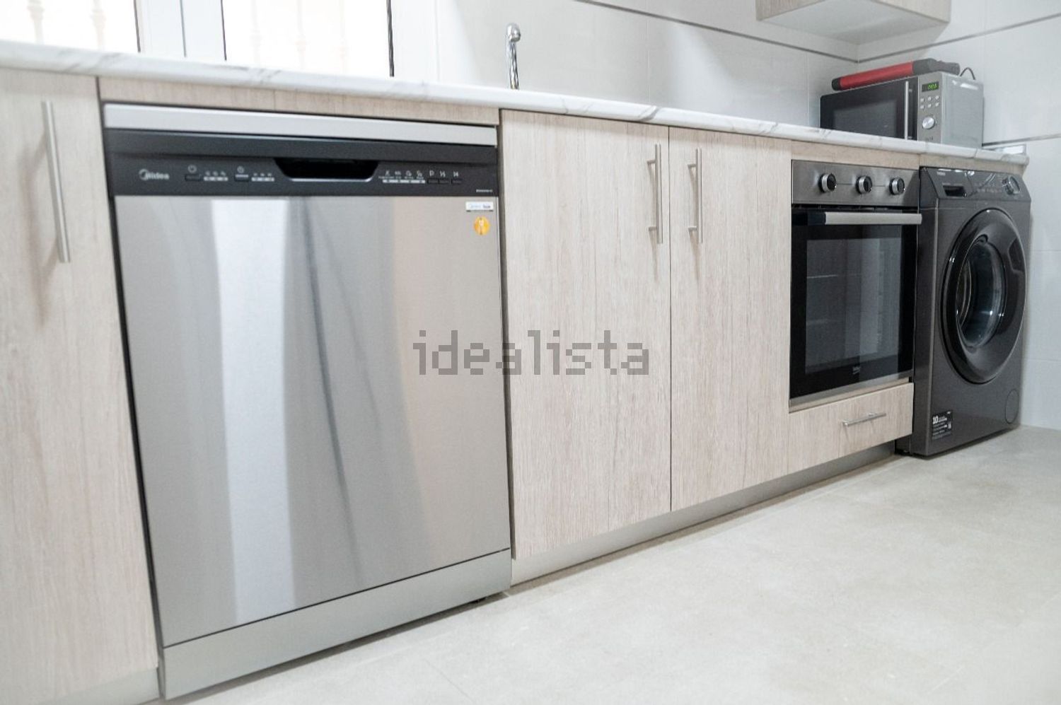 Flat for sale frontline beach in Benalmádena