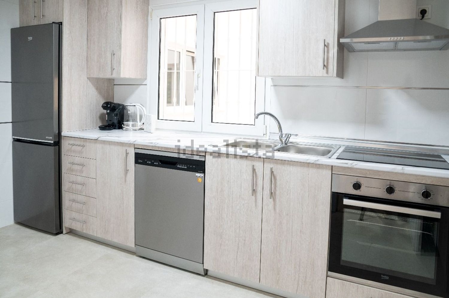 Flat for sale frontline beach in Benalmádena