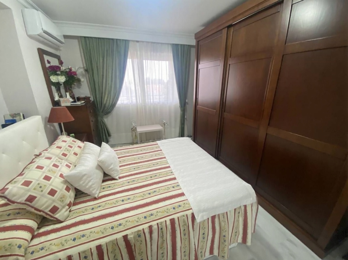 Beachfront flat in Benalmádena — Bedroom