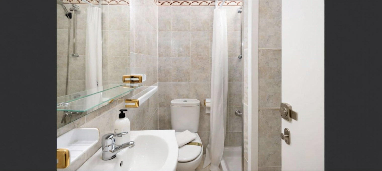 Studio en première ligne de plage à Benalmádena — Sanitaires