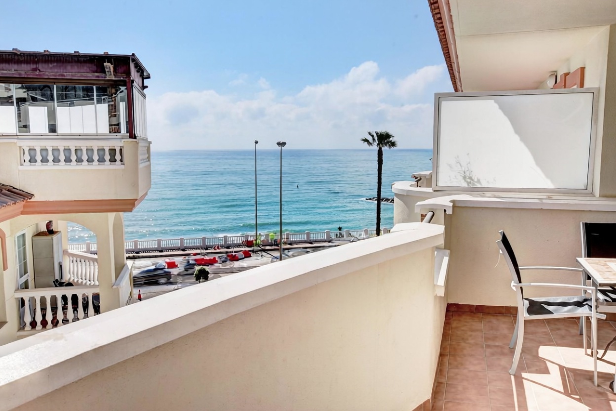 Appartement en première ligne de plage à Benalmádena