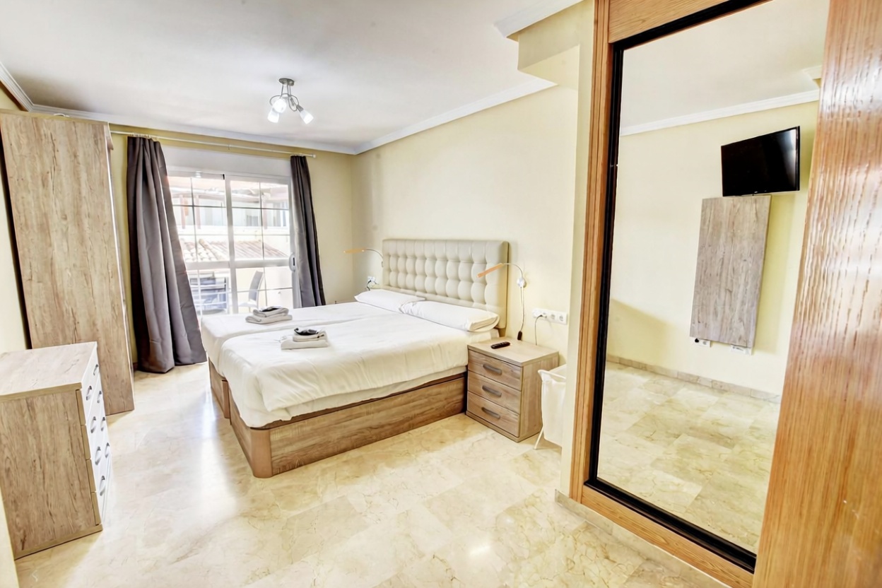 Appartement en première ligne de plage à Benalmádena — Chambre
