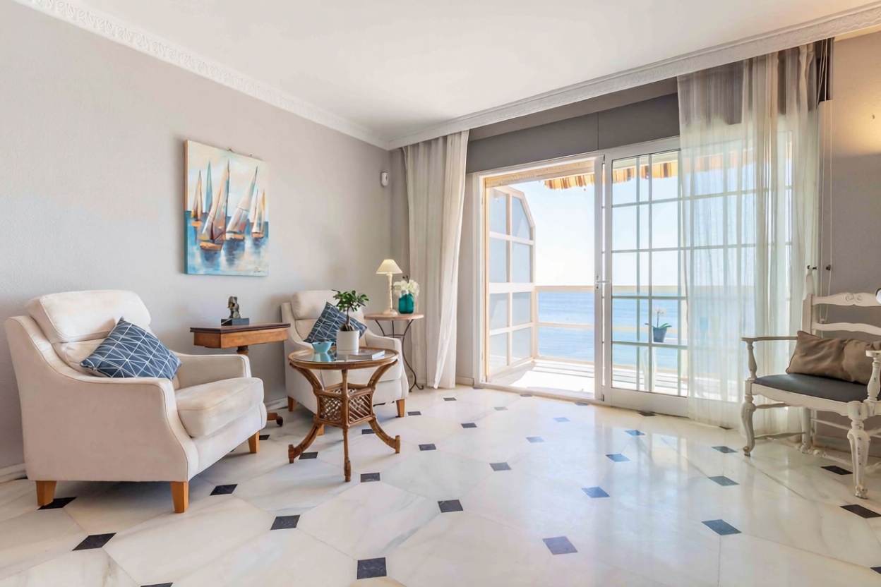 Duplex en première ligne de plage à Fuengirola — Séjour