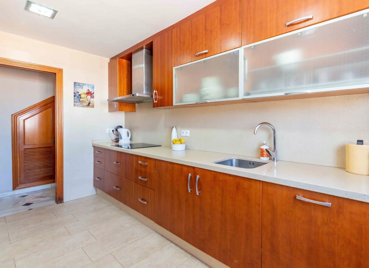 Duplex en première ligne de plage à Fuengirola — Cuisine