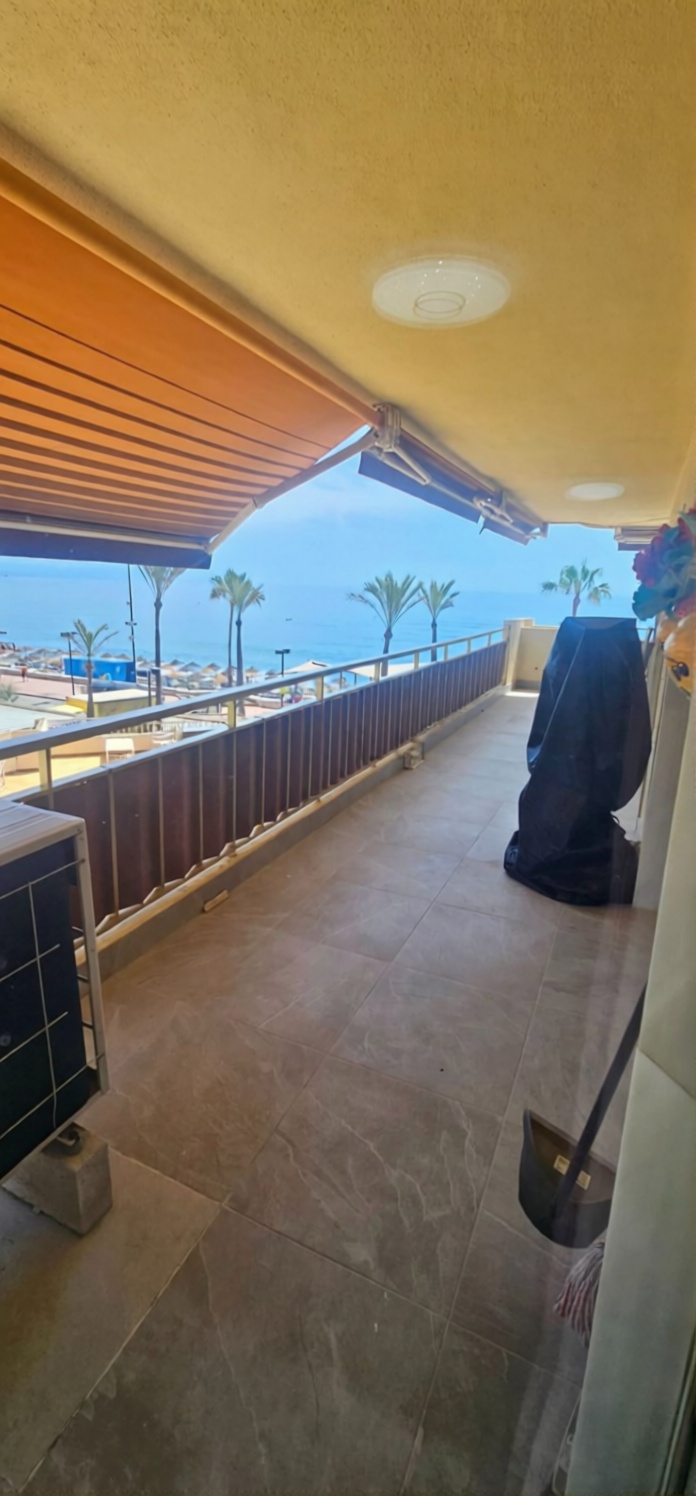 Appartement en première ligne de plage à Fuengirola — Chambre