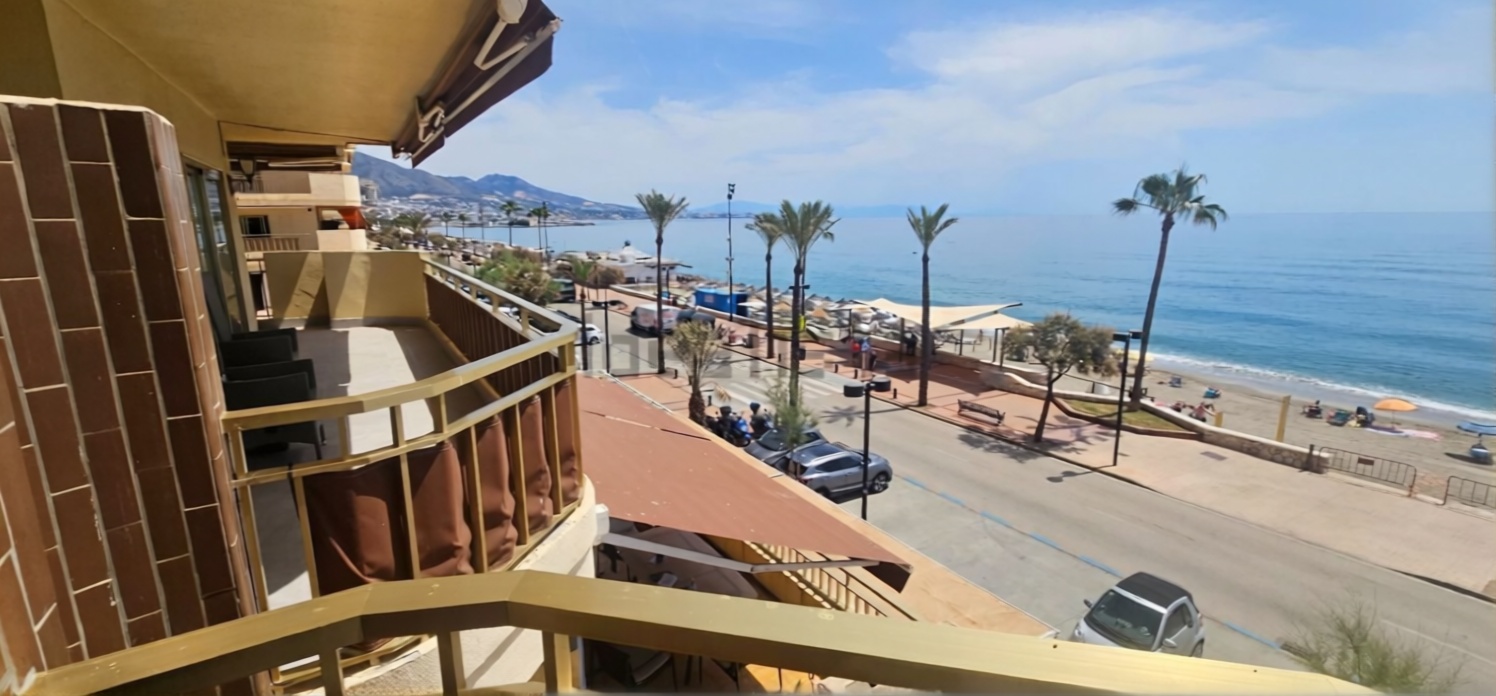 Appartement en première ligne de plage à Fuengirola — Terrasse mer