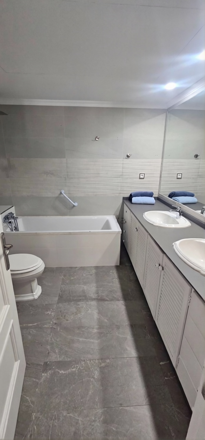 Appartement en première ligne de plage à Fuengirola — Chambre