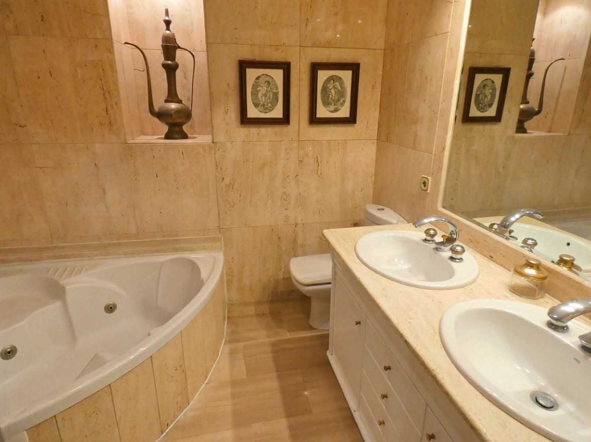 Duplex en première ligne de plage à Fuengirola — Sanitaires