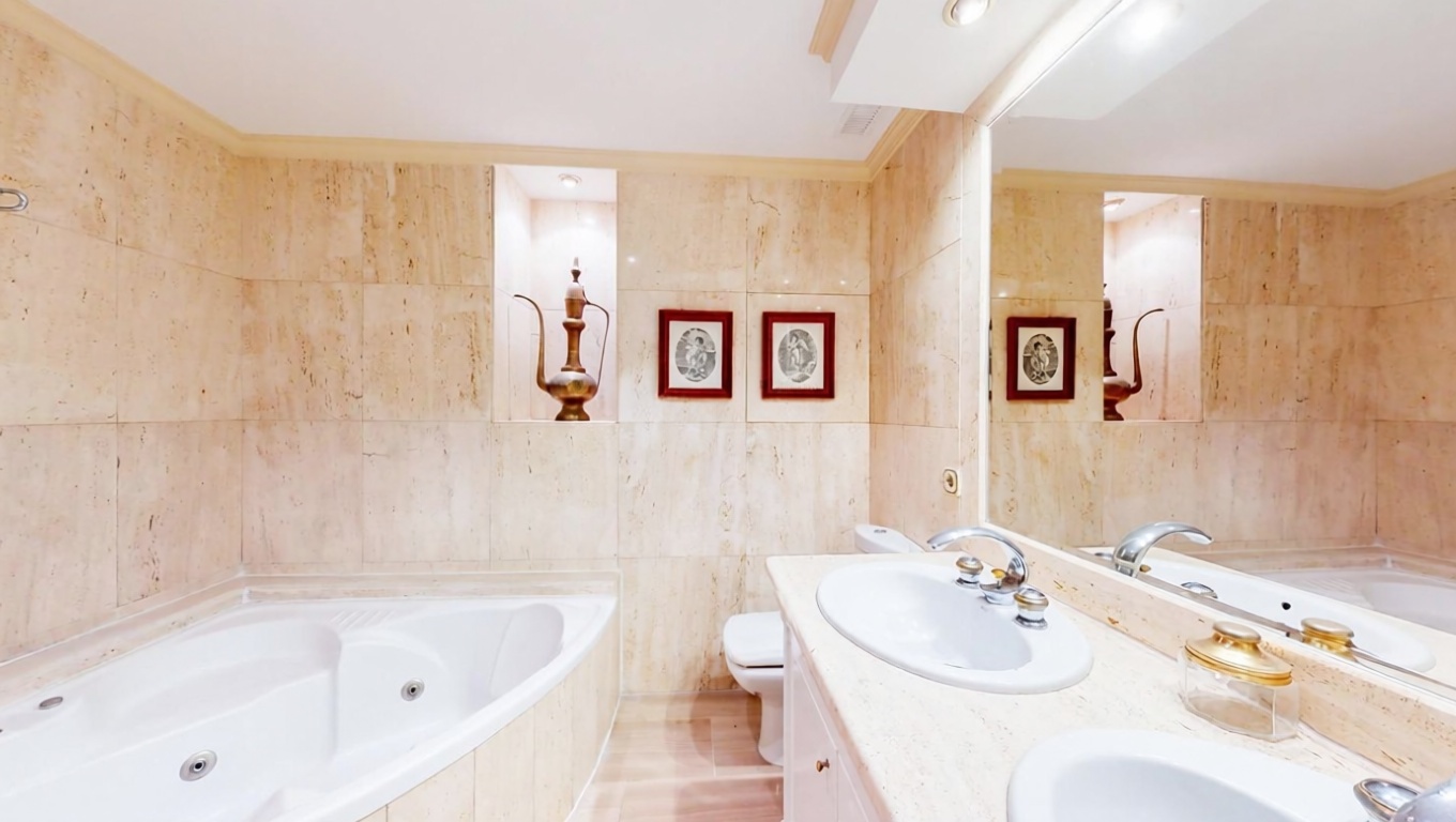 Duplex en première ligne de plage à Fuengirola — Sanitaires