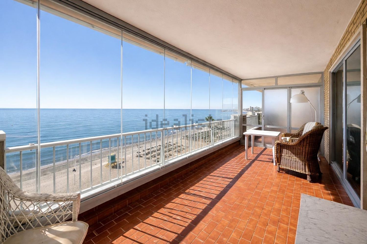 Wohnung zum Verkauf in direkter Strandlage in Fuengirola