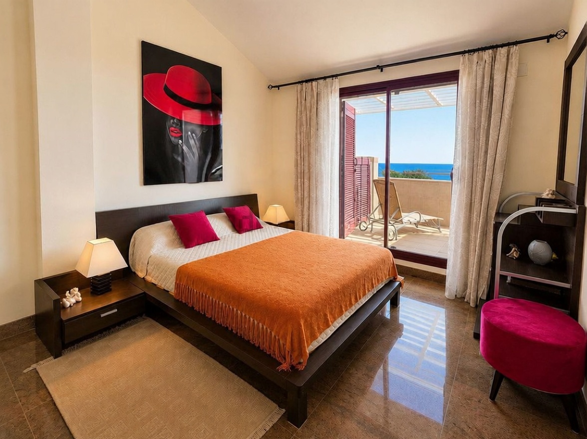 Duplex in erste Strandlinie in Fuengirola — Schlafzimmer