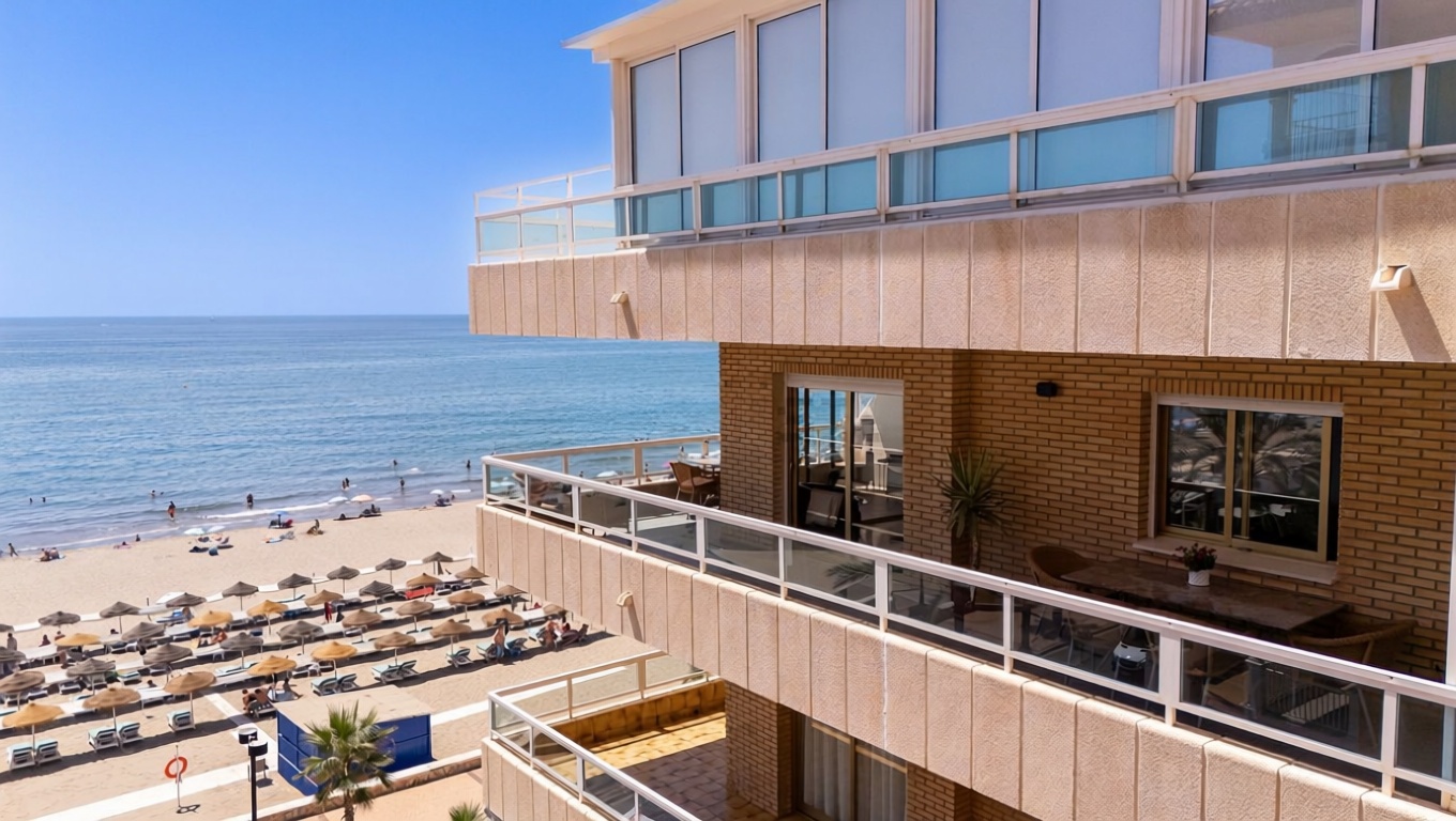 Wohnung in erste Strandlinie in Fuengirola — Meerblick