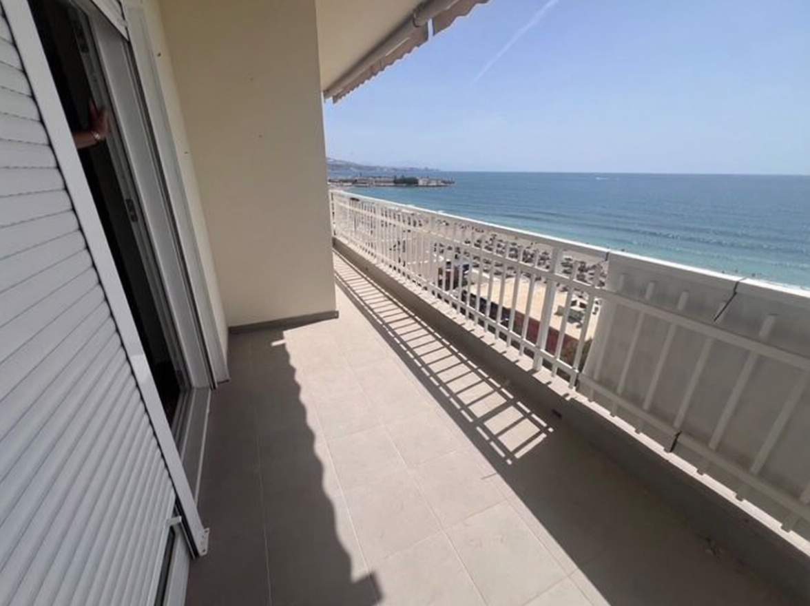 Apartamento em primeira linha de praia em Fuengirola — Terraço mar