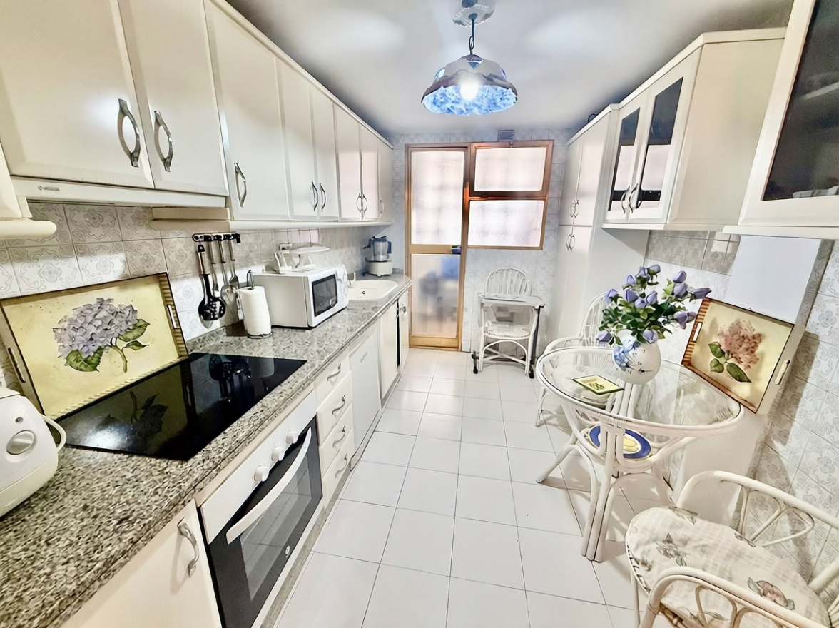 Apartamento em primeira linha de praia em Fuengirola — Cozinha