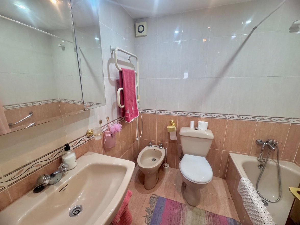 Piso en primera línea de playa en Fuengirola — Baño