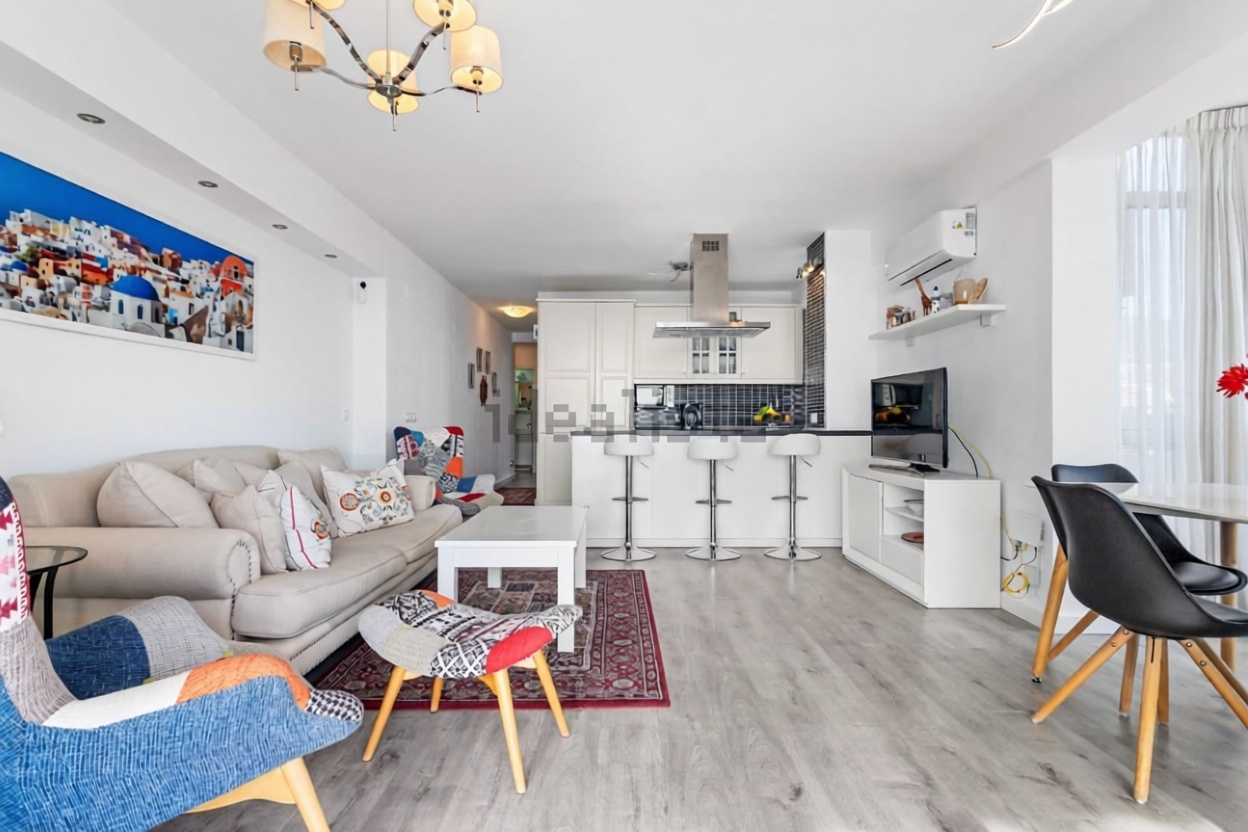 Appartement en première ligne de plage à Fuengirola — Séjour
