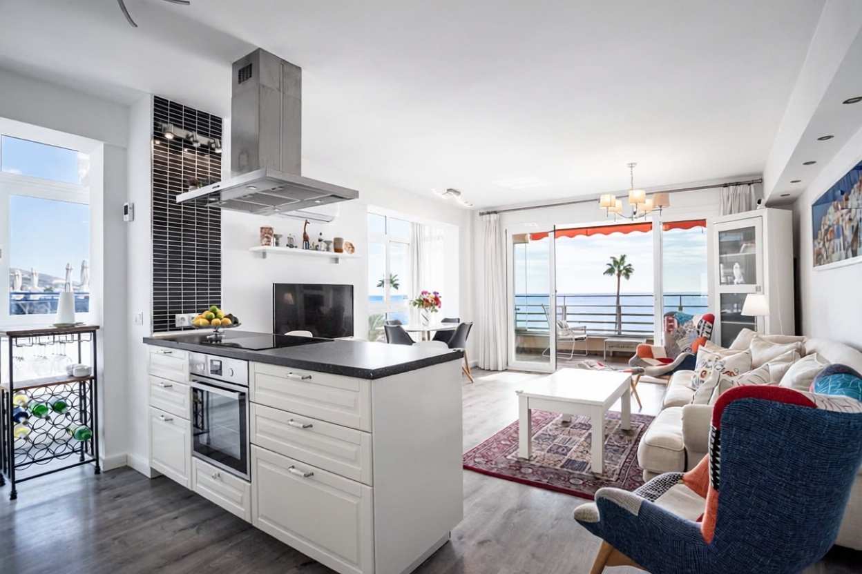 Appartement en première ligne de plage à Fuengirola — Cuisine