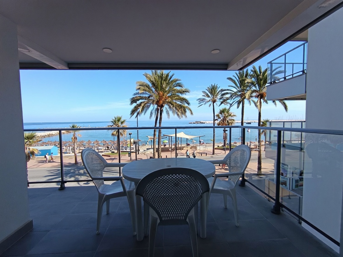 Appartement en première ligne de plage à Fuengirola — Terrasse mer