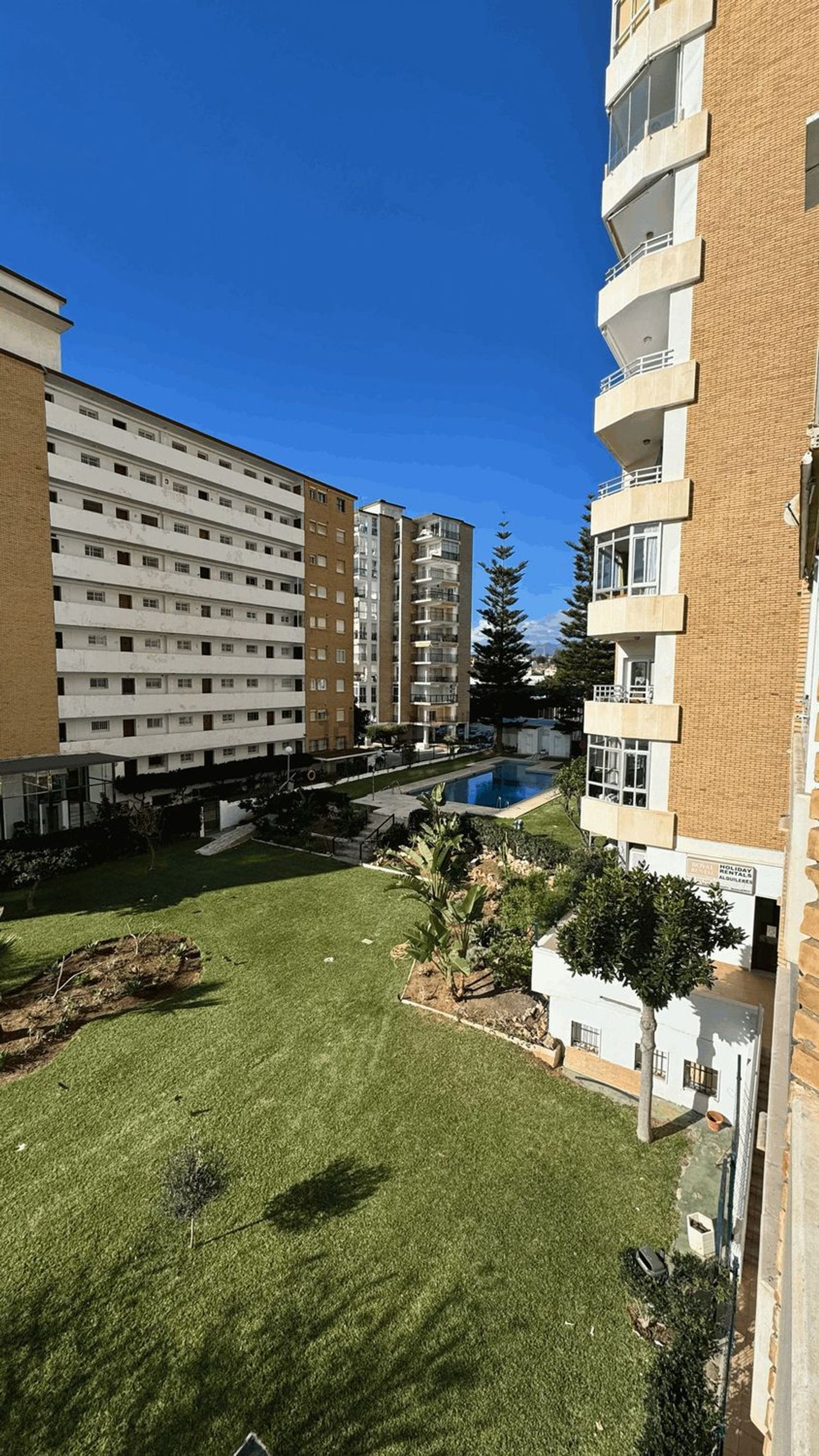 Wohnung zum Verkauf in direkter Strandlage in Fuengirola