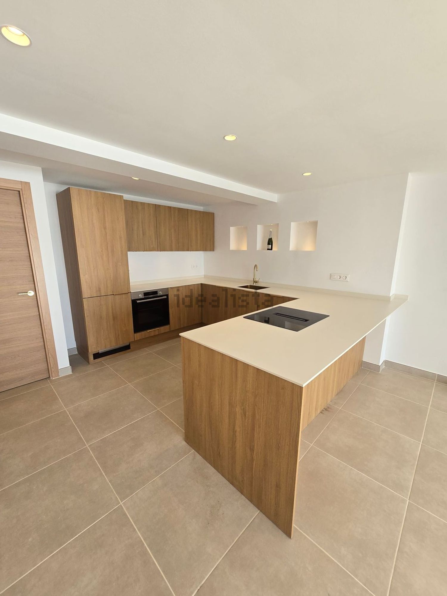 Wohnung zum Verkauf in direkter Strandlage in Fuengirola