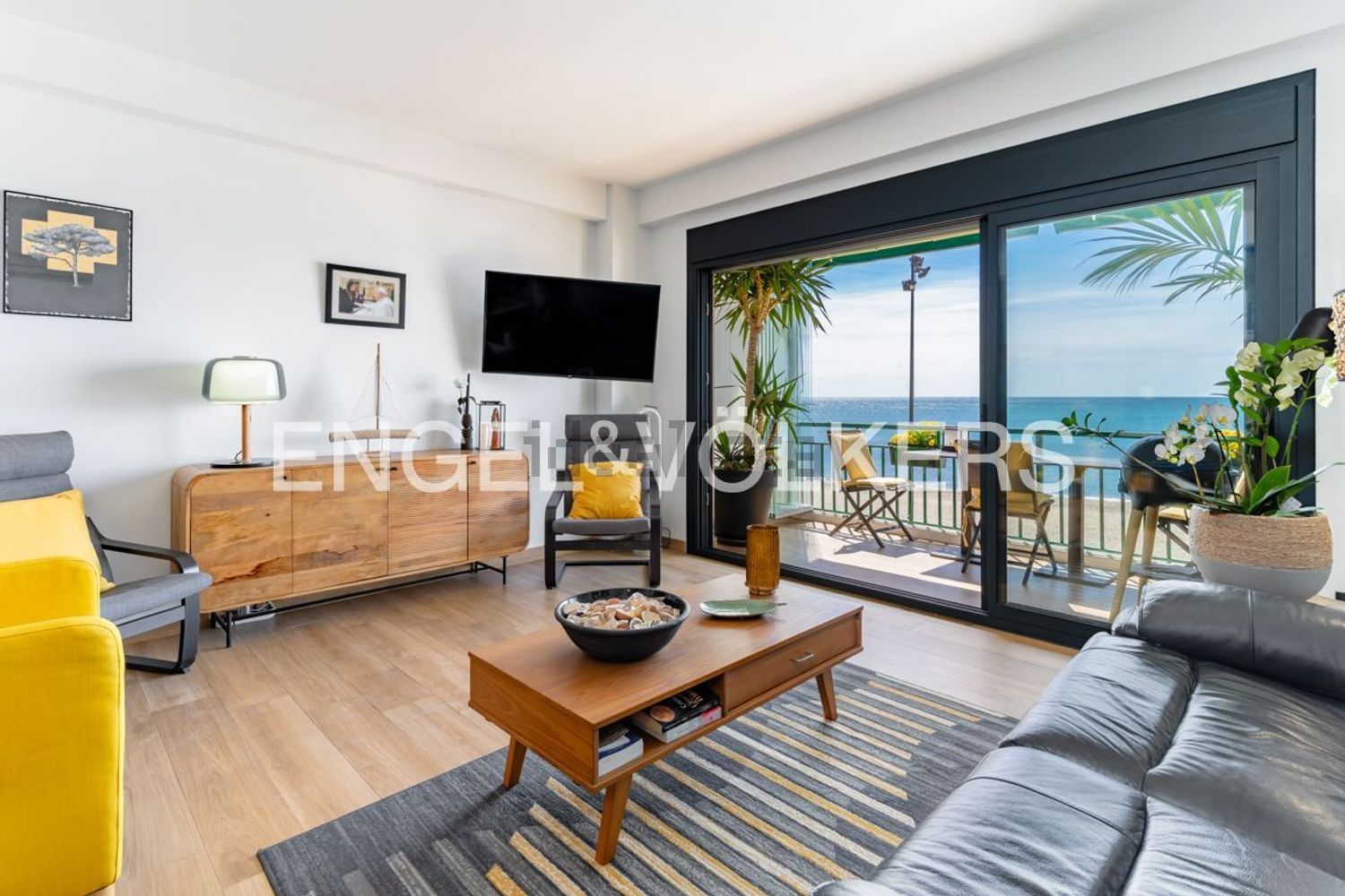 Wohnung zum Verkauf in direkter Strandlage in Fuengirola