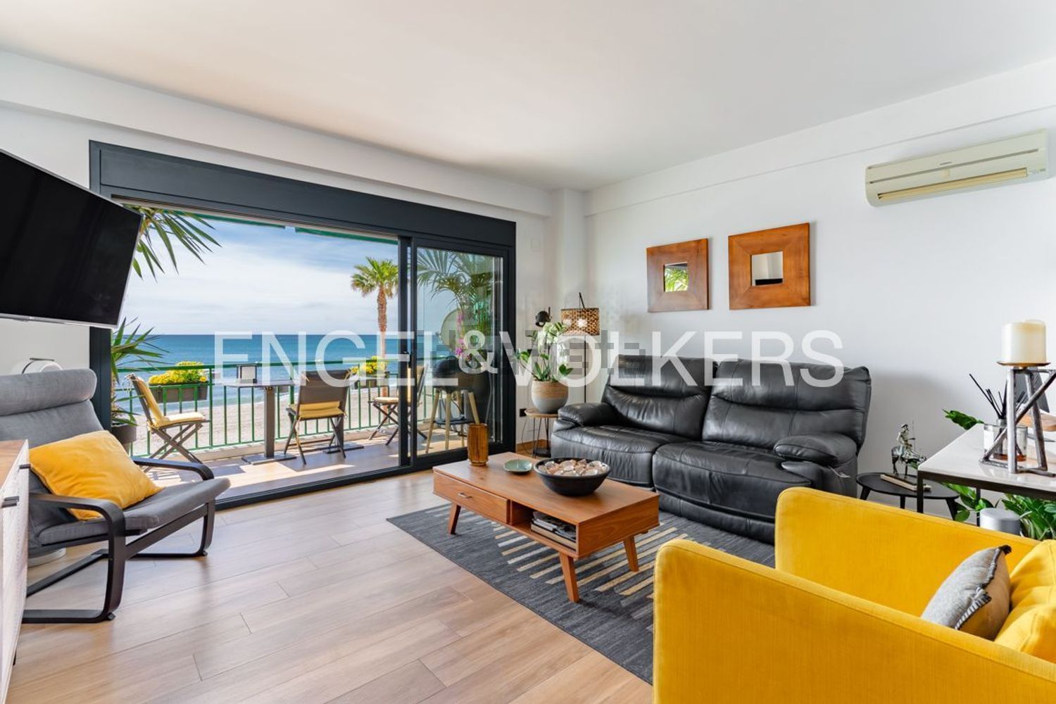 Wohnung zum Verkauf in direkter Strandlage in Fuengirola