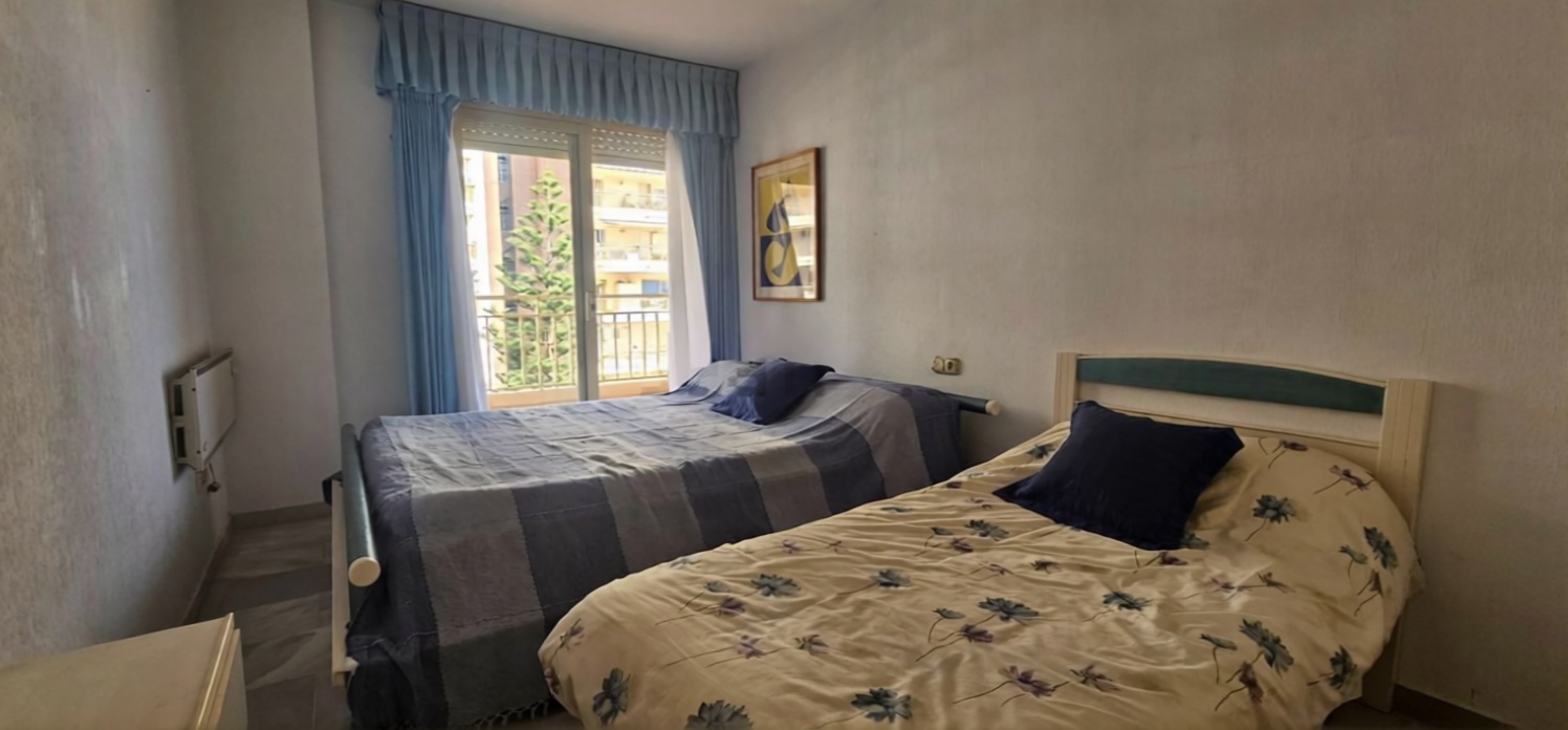 Piso en primera línea de playa en Fuengirola — Dormitorio