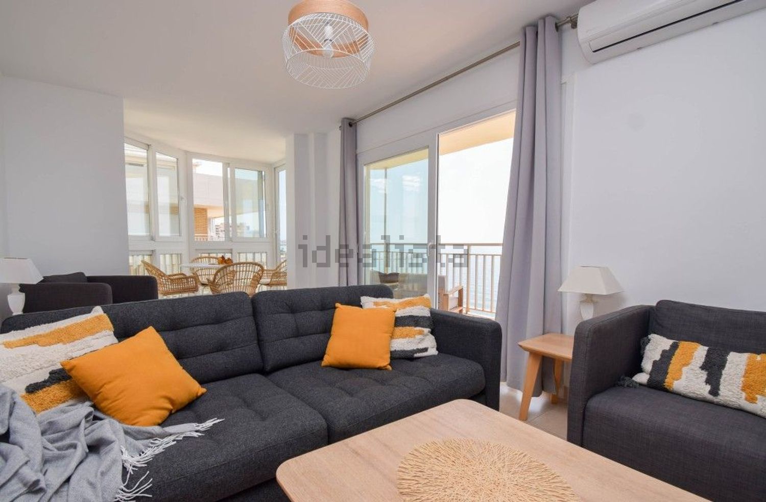 Wohnung zum Verkauf in direkter Strandlage in Fuengirola