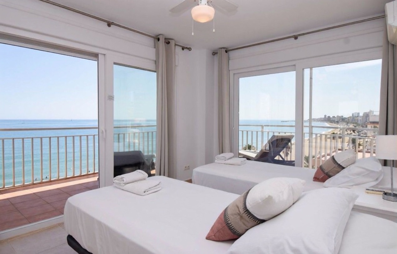 Apartamento em primeira linha de praia em Fuengirola — Quarto