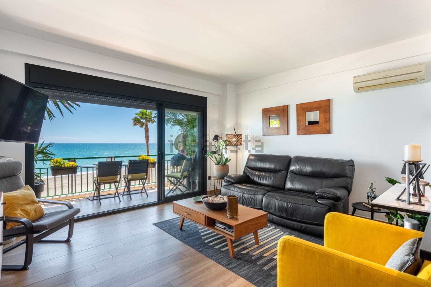 Wohnung zum Verkauf in direkter Strandlage in Fuengirola