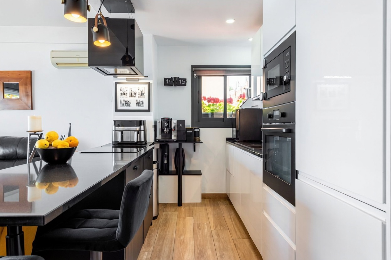 Apartamento em primeira linha de praia em Fuengirola — Cozinha