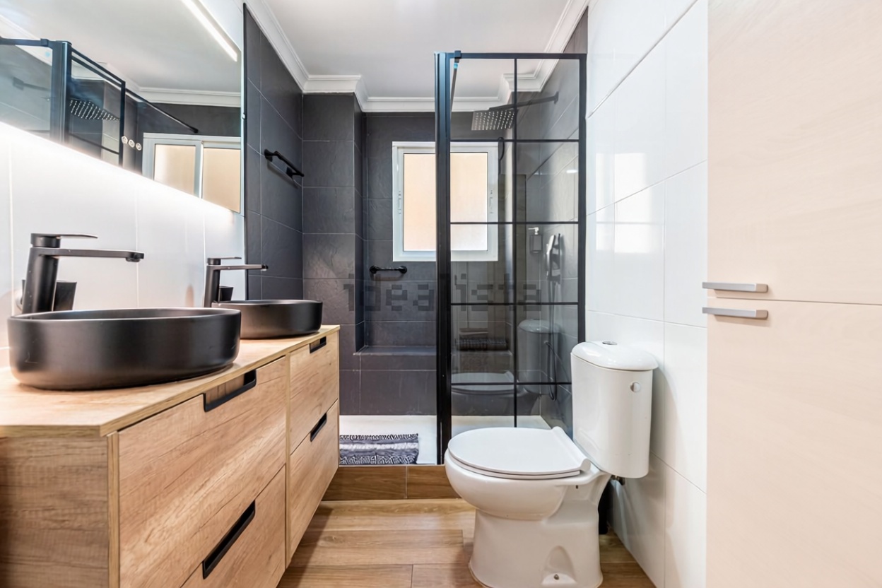 Apartamento em primeira linha de praia em Fuengirola — Casa banho