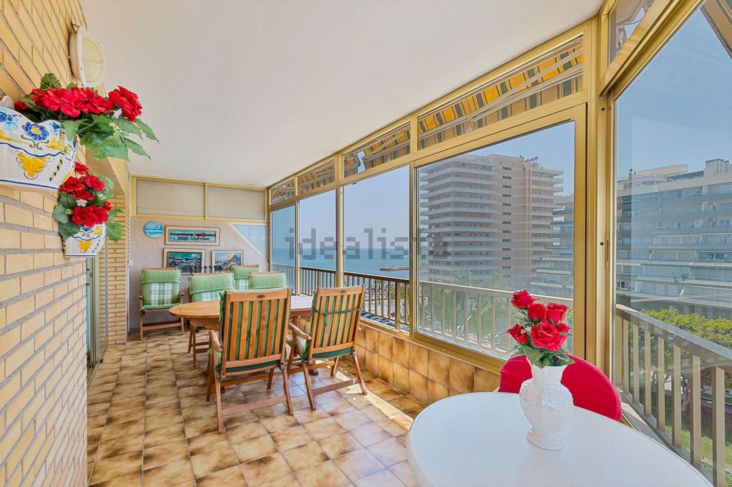 Flat for sale frontline beach in Fuengirola