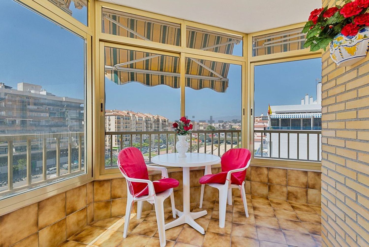 Flat for sale frontline beach in Fuengirola