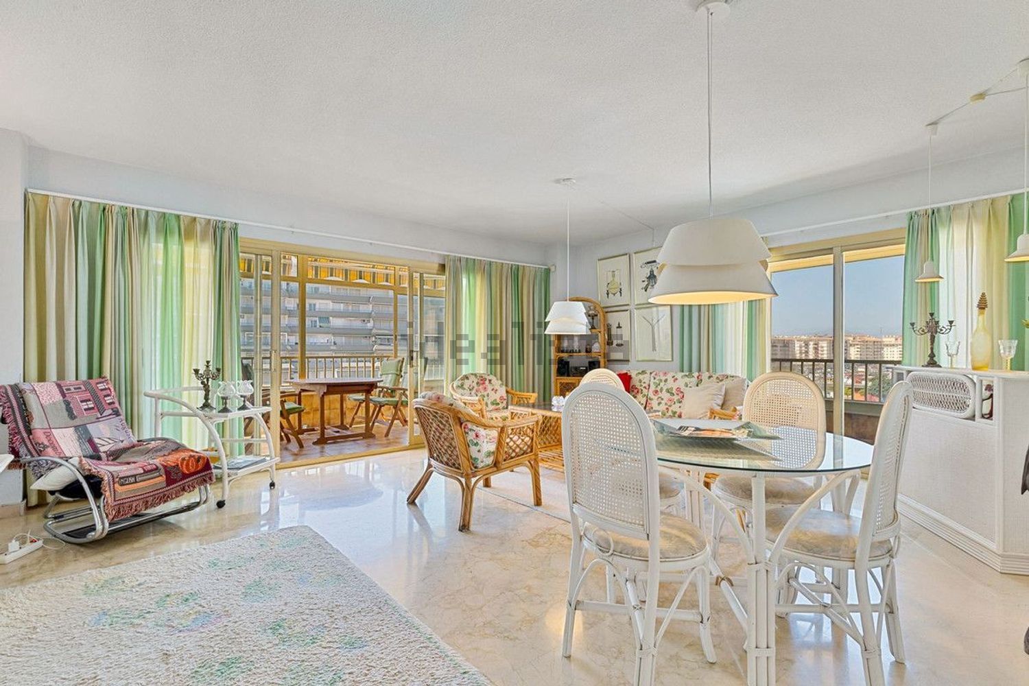 Flat for sale frontline beach in Fuengirola