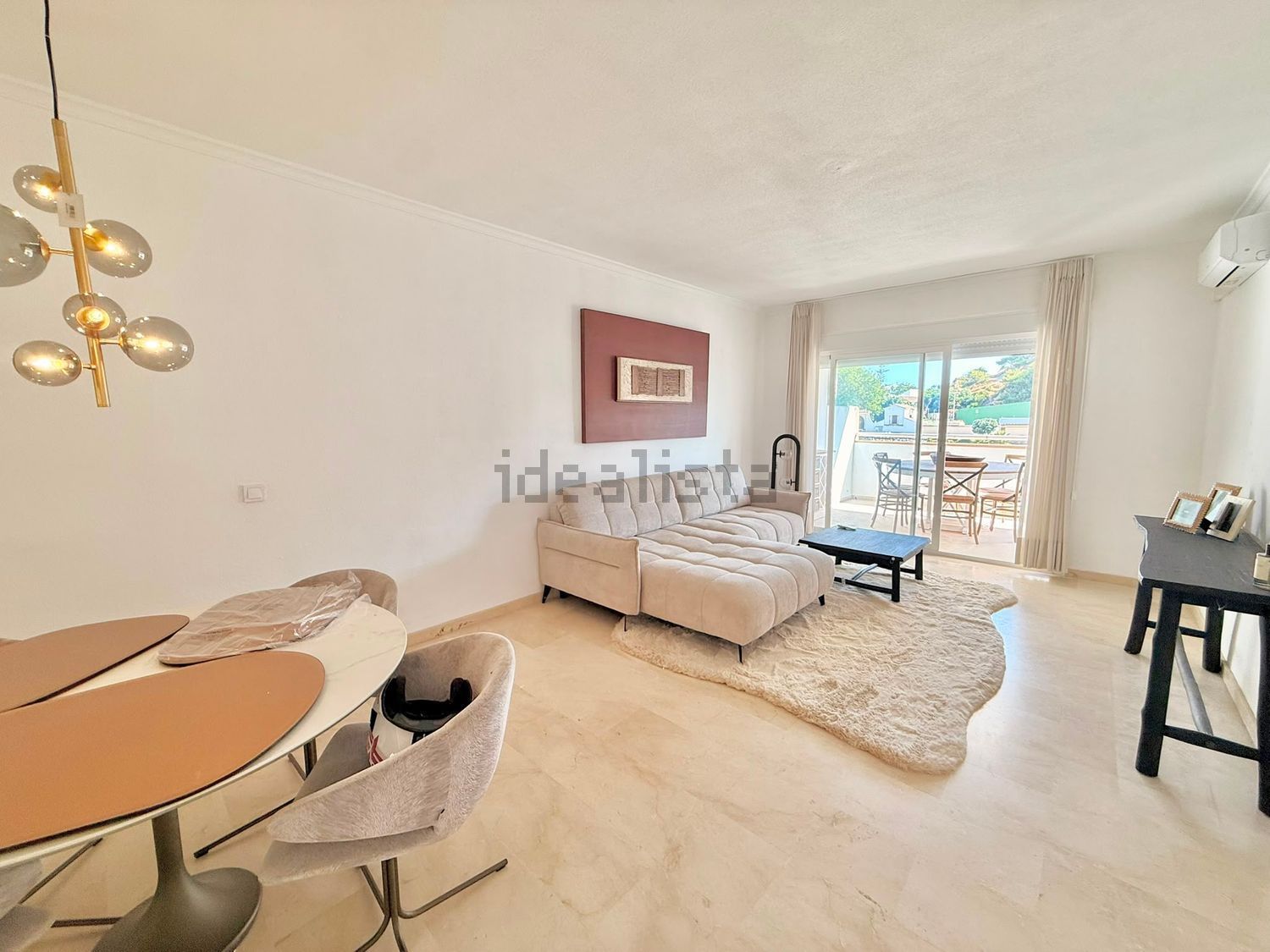 Flat for sale frontline beach in Fuengirola