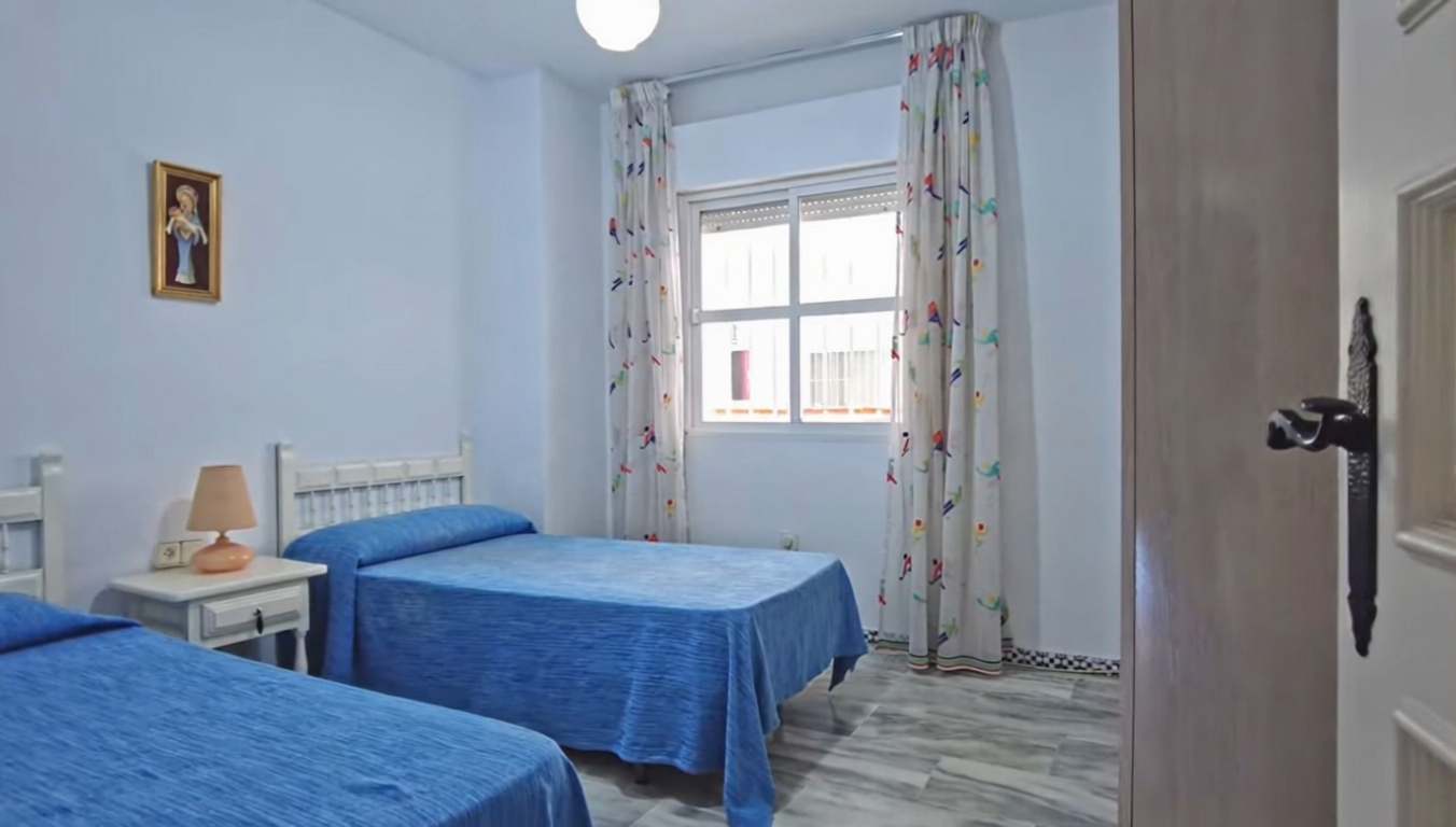 Appartement en première ligne de plage à Fuengirola — Chambre