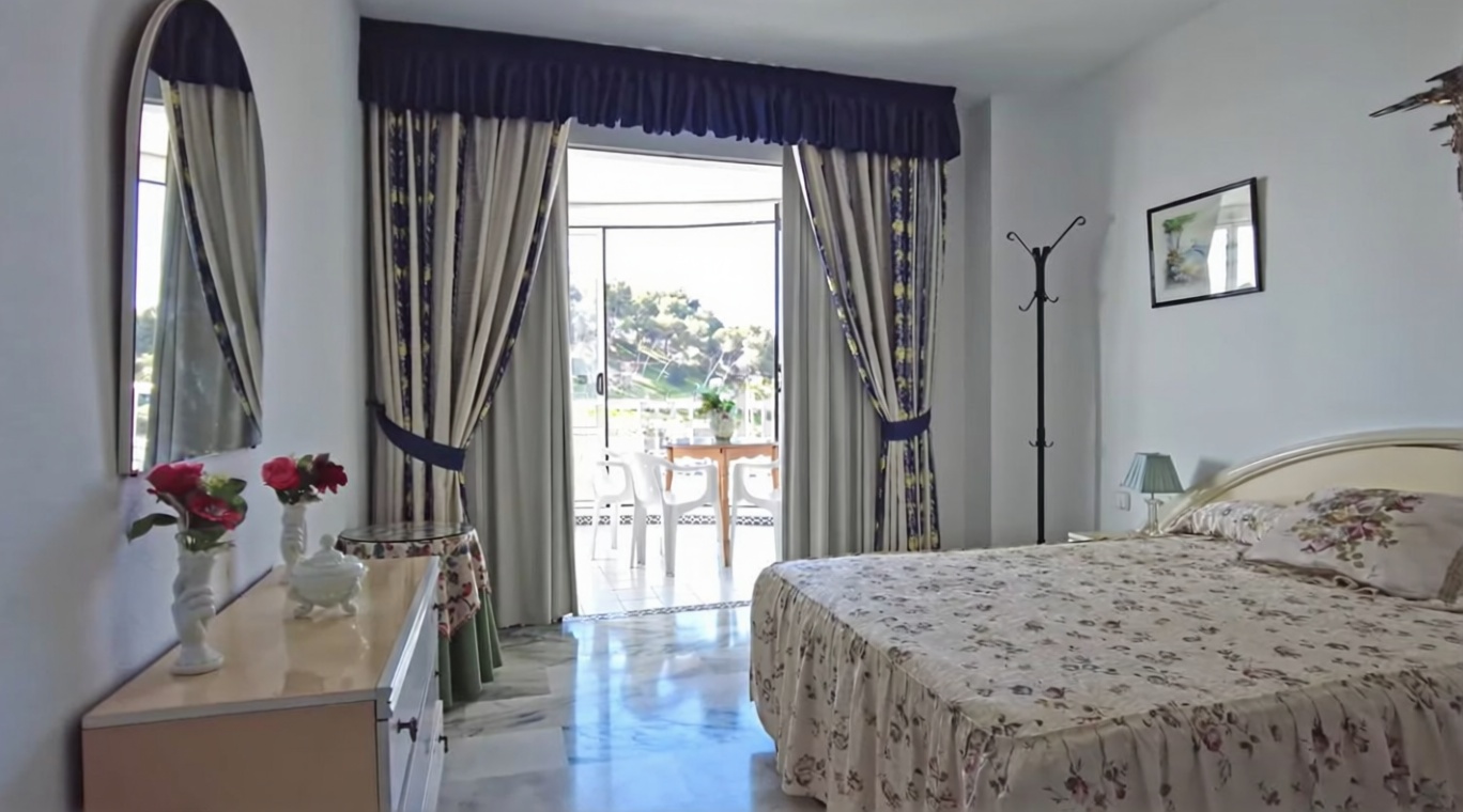 Appartement en première ligne de plage à Fuengirola — Chambre