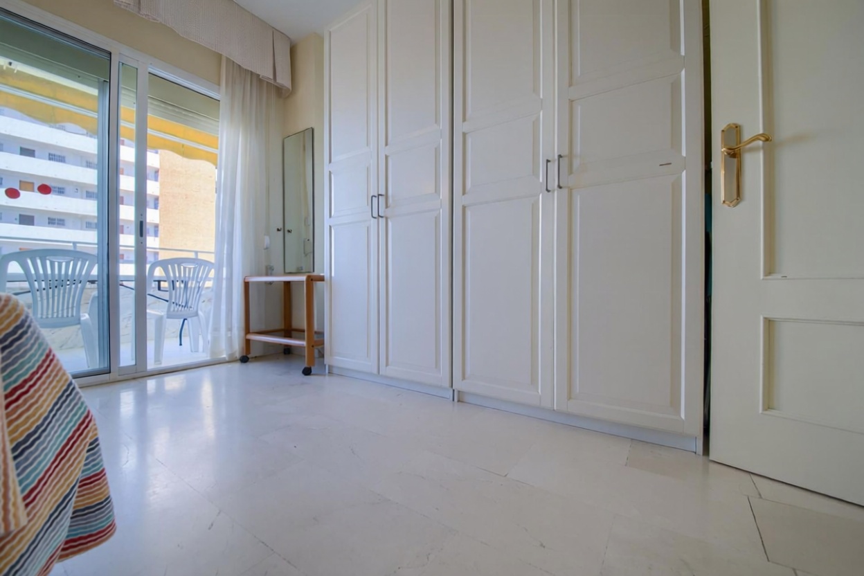 Piso en primera línea de playa en Fuengirola — Dormitorio