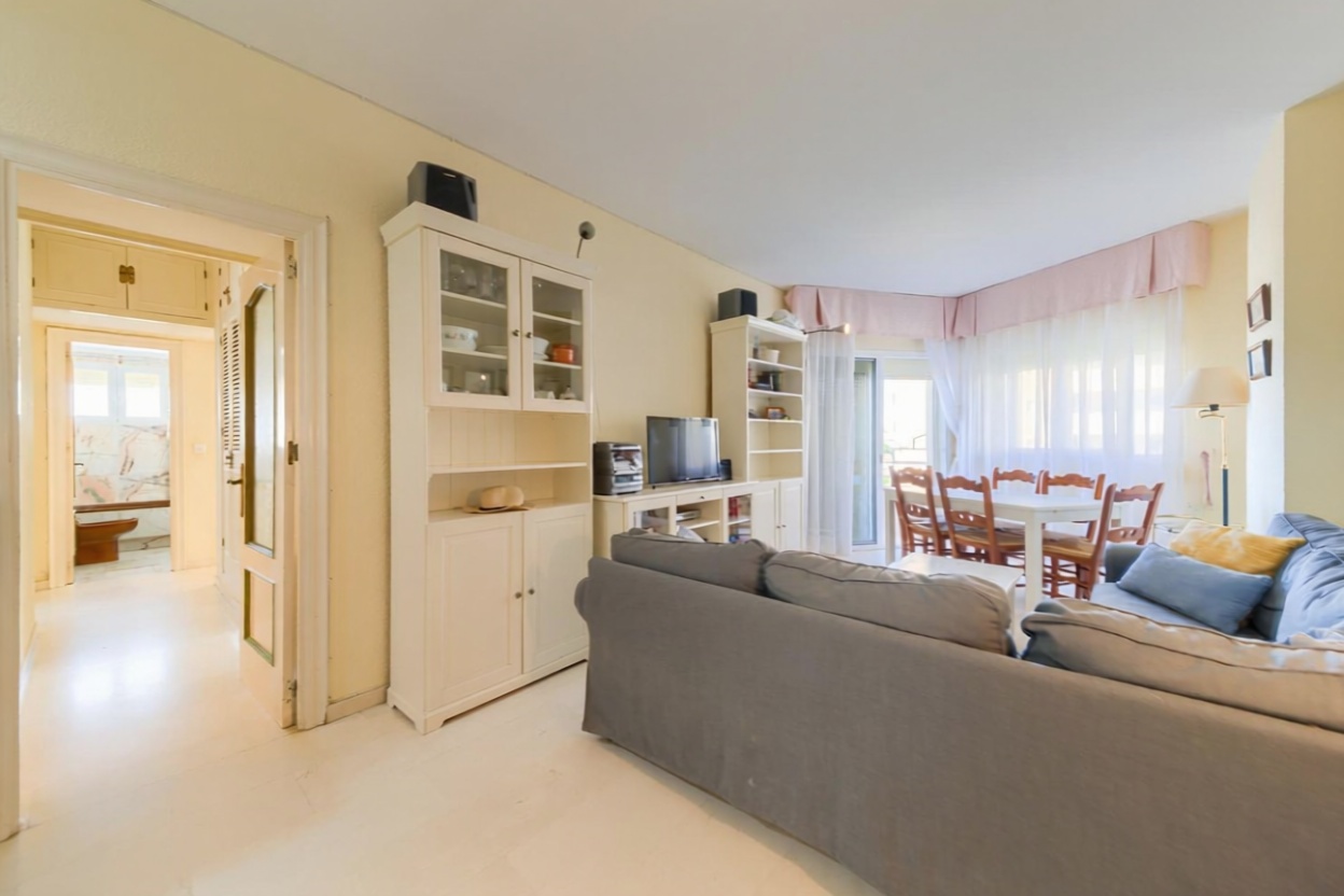 Piso en primera línea de playa en Fuengirola — Cocina