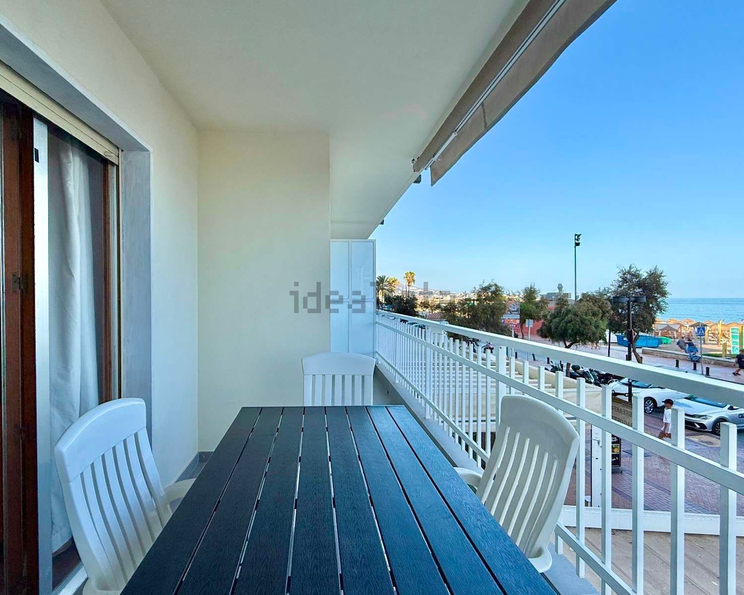 Apartamento à venda pé na areia em Fuengirola