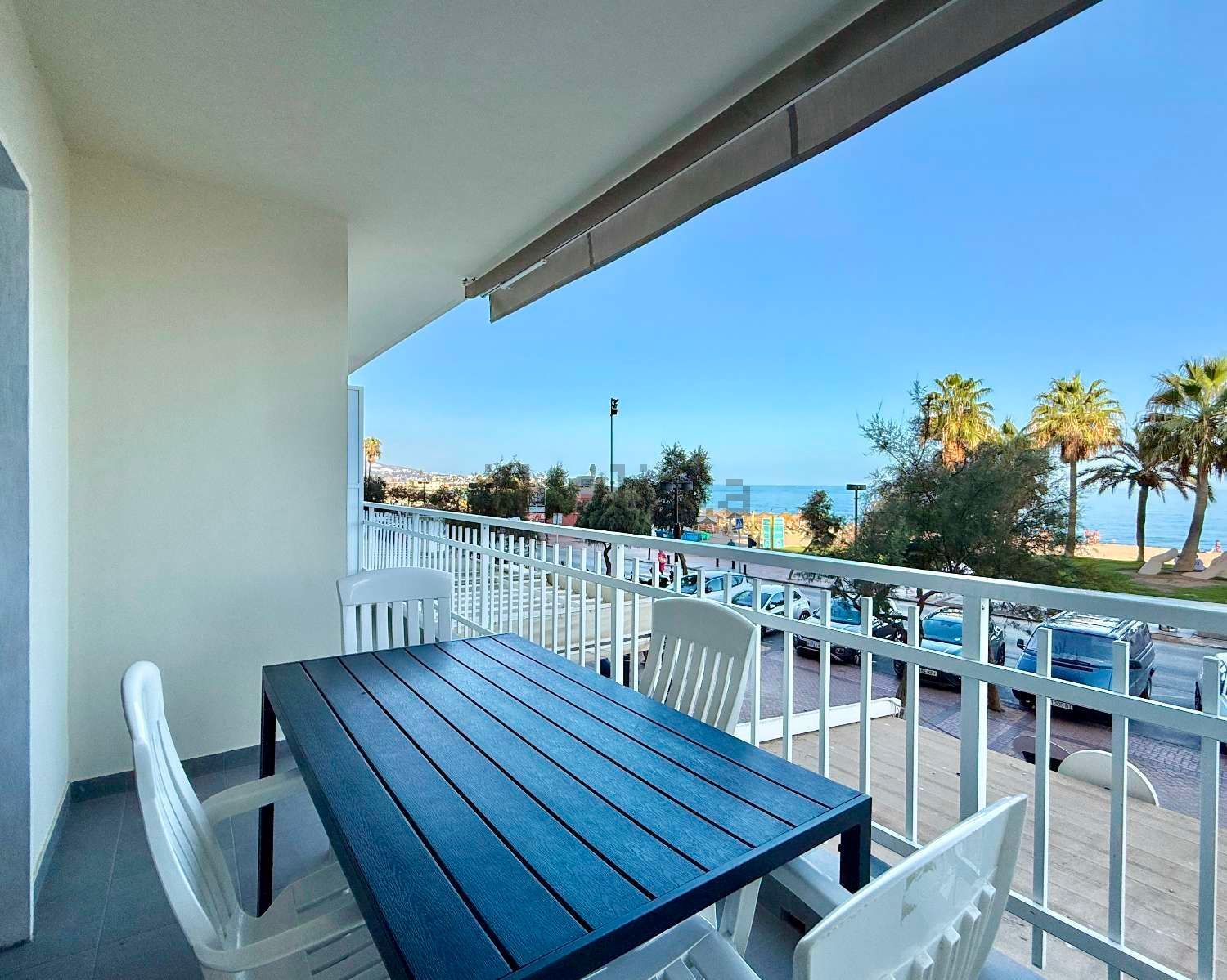Apartamento à venda pé na areia em Fuengirola
